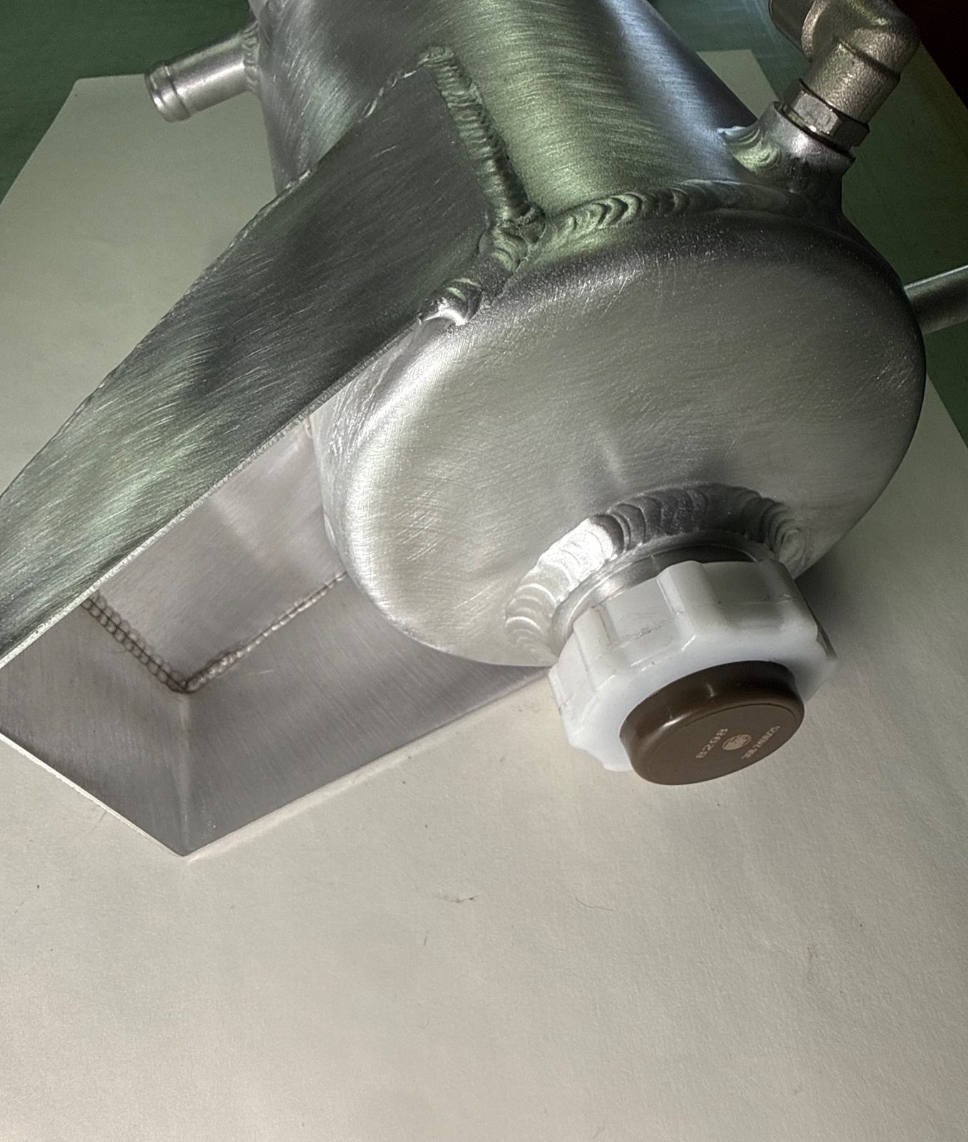 Vaschetta Liquidò Di Raffreddamento — foto 3